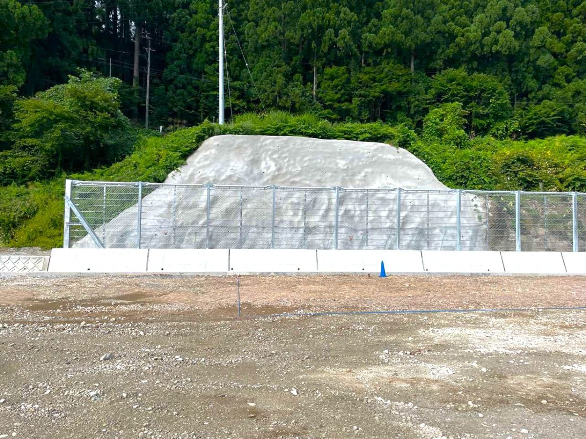 旧白川小学校跡地落石防護柵等設置工事 | 維持修繕工事