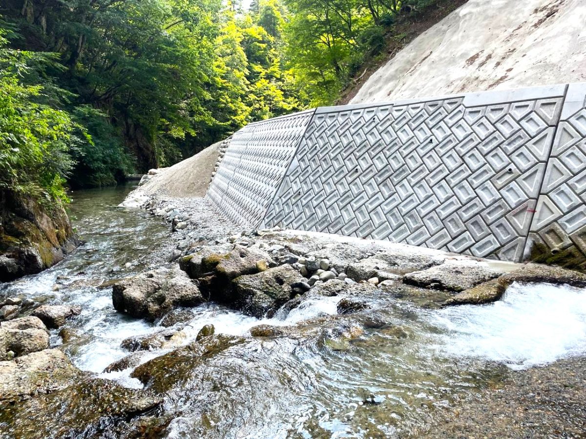 合掌地区　戸島隧道工事 | 護岸工事