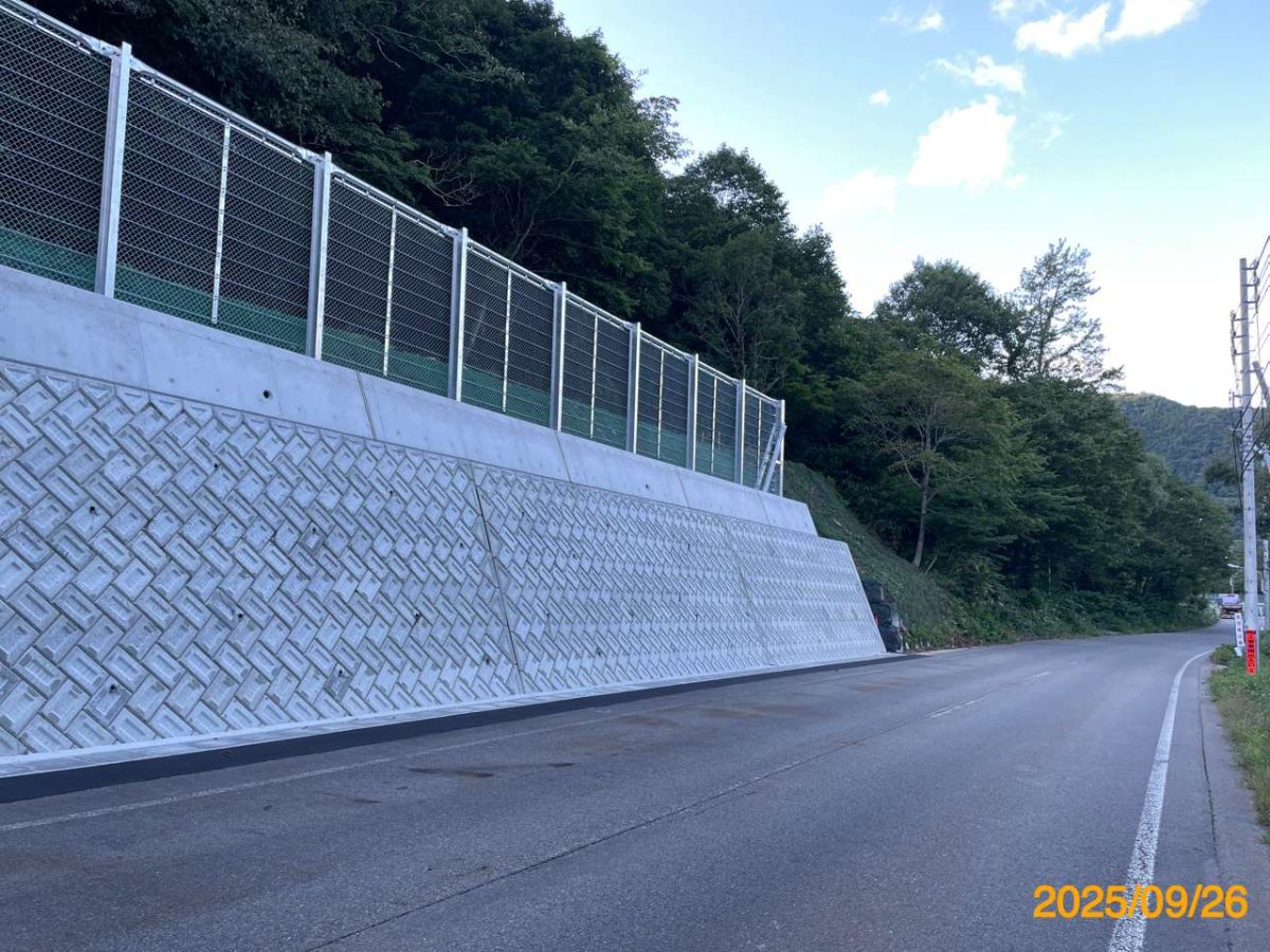 公共　防災・安全交付金(国)156号大牧工区　堆雪幅拡幅工事 | 道路工事